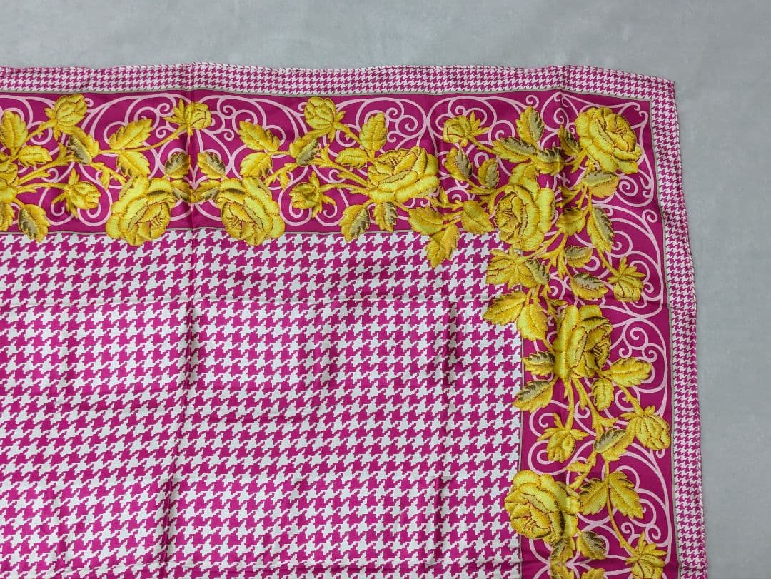 Christian Dior クリスチャンディオール スカーフ 薔薇 千鳥格子