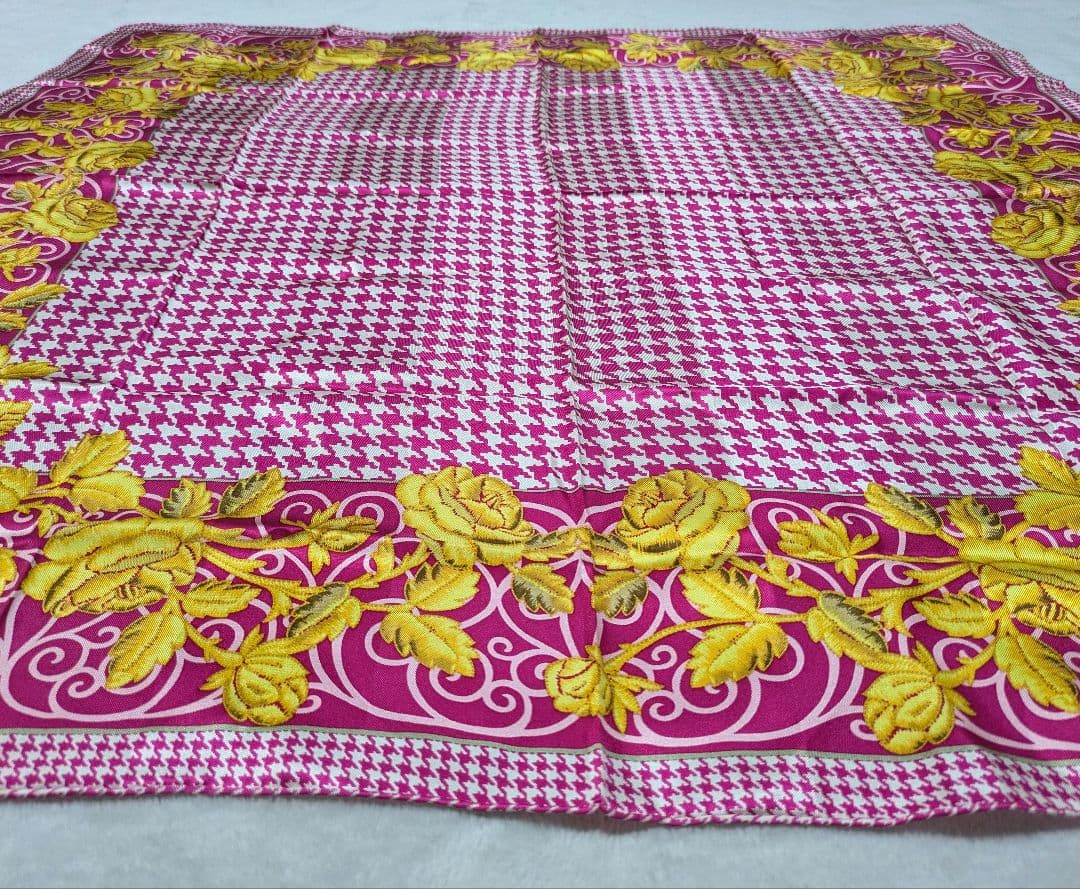 Christian Dior クリスチャンディオール スカーフ 薔薇 千鳥格子