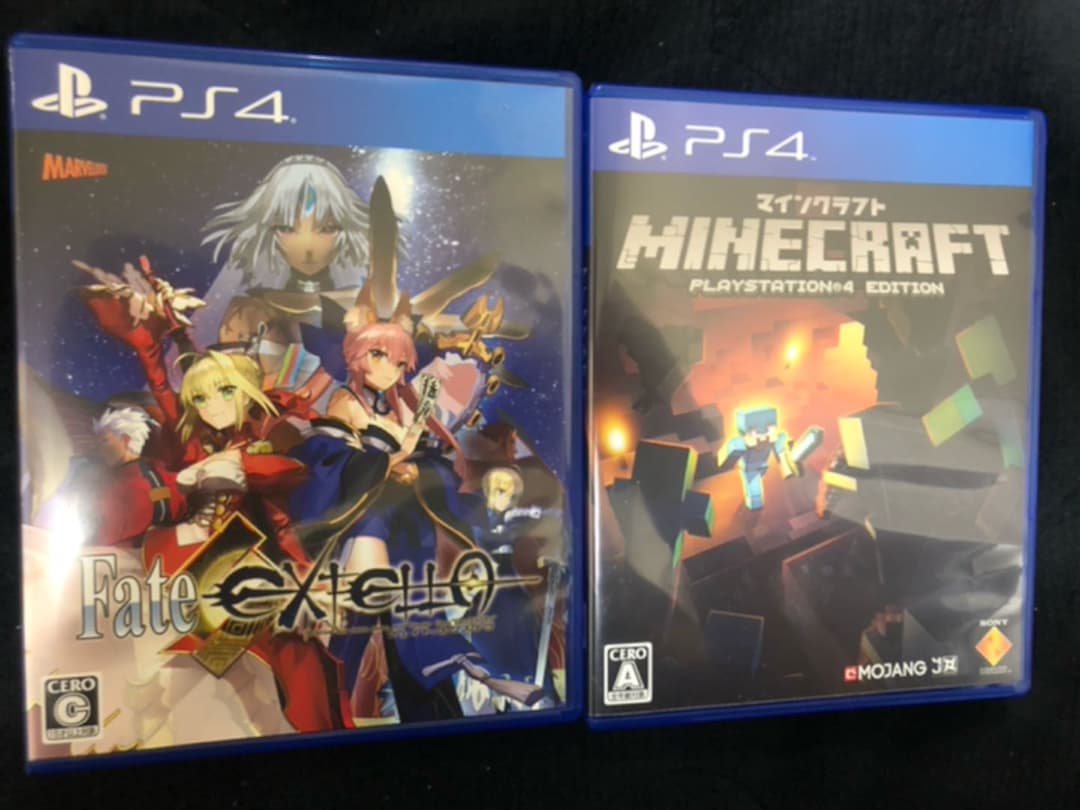 PS4 500㎇ 本体＋「Fate/EXTELLA」「Minecraft」
