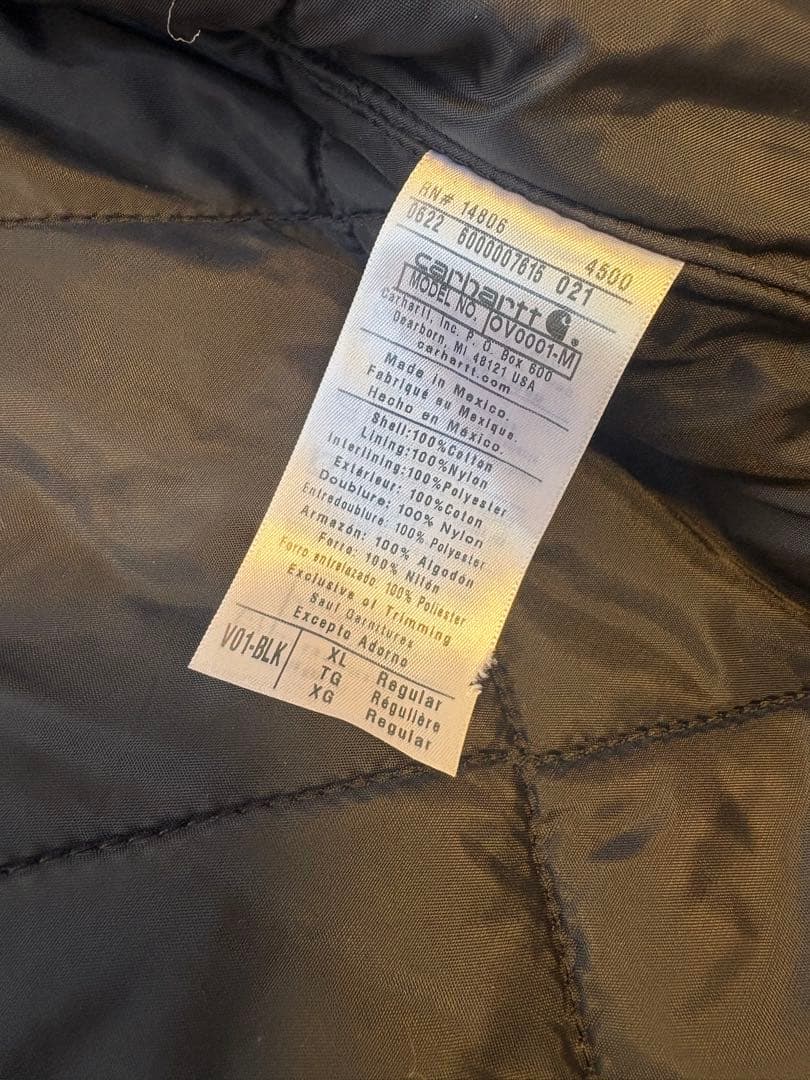 Carhartt ブラック ダウンベスト