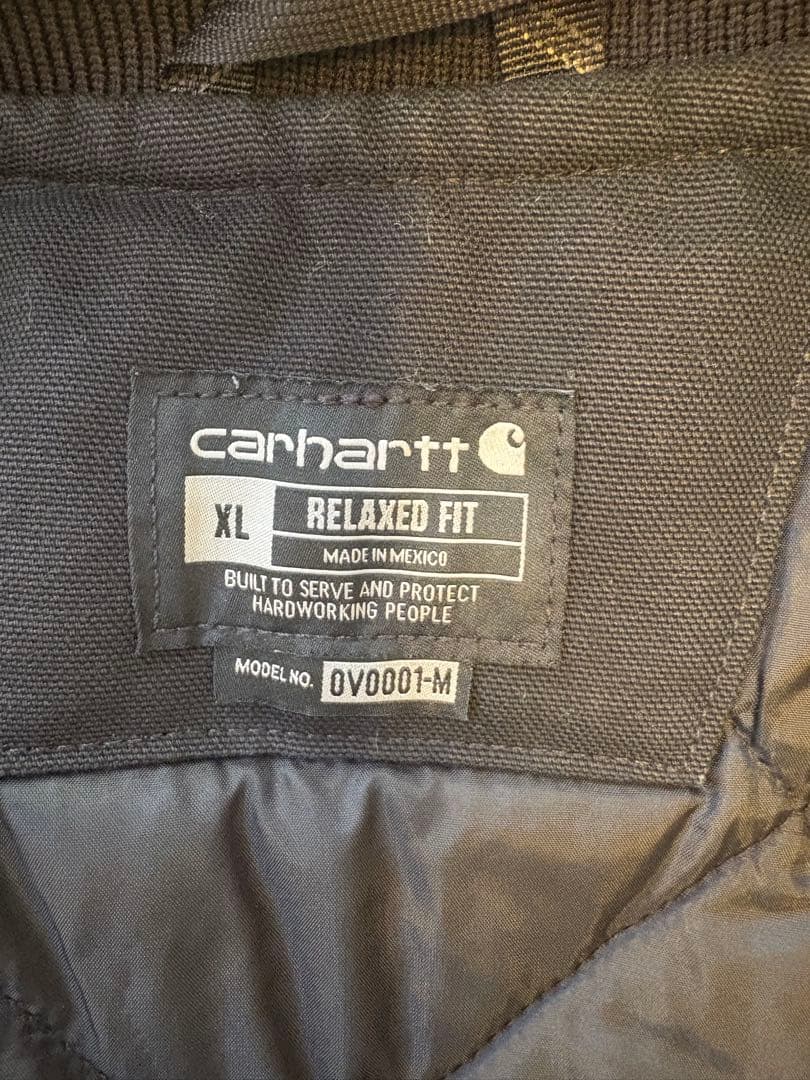 Carhartt ブラック ダウンベスト
