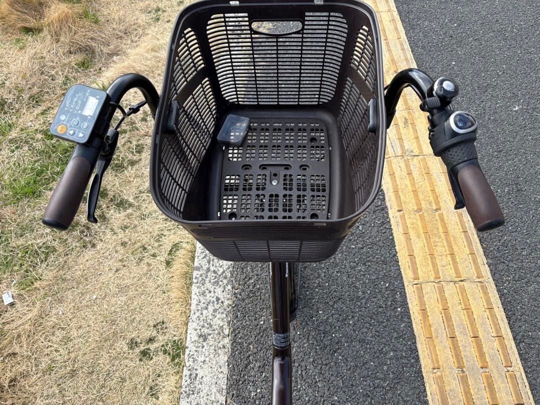 中古20㌅Panasonic電動アシスト自転車　8.9Ah3点灯　大阪　099