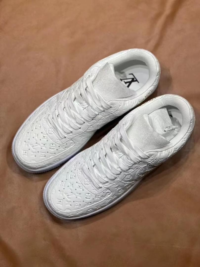 LOUIS VUITTON × NIKE AIR FORCE 1 27cm