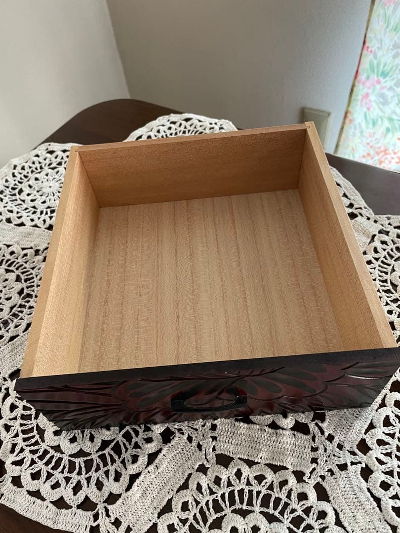 鎌倉彫　小箪笥　三ツ引　小引き出し　 総柄彫牡丹