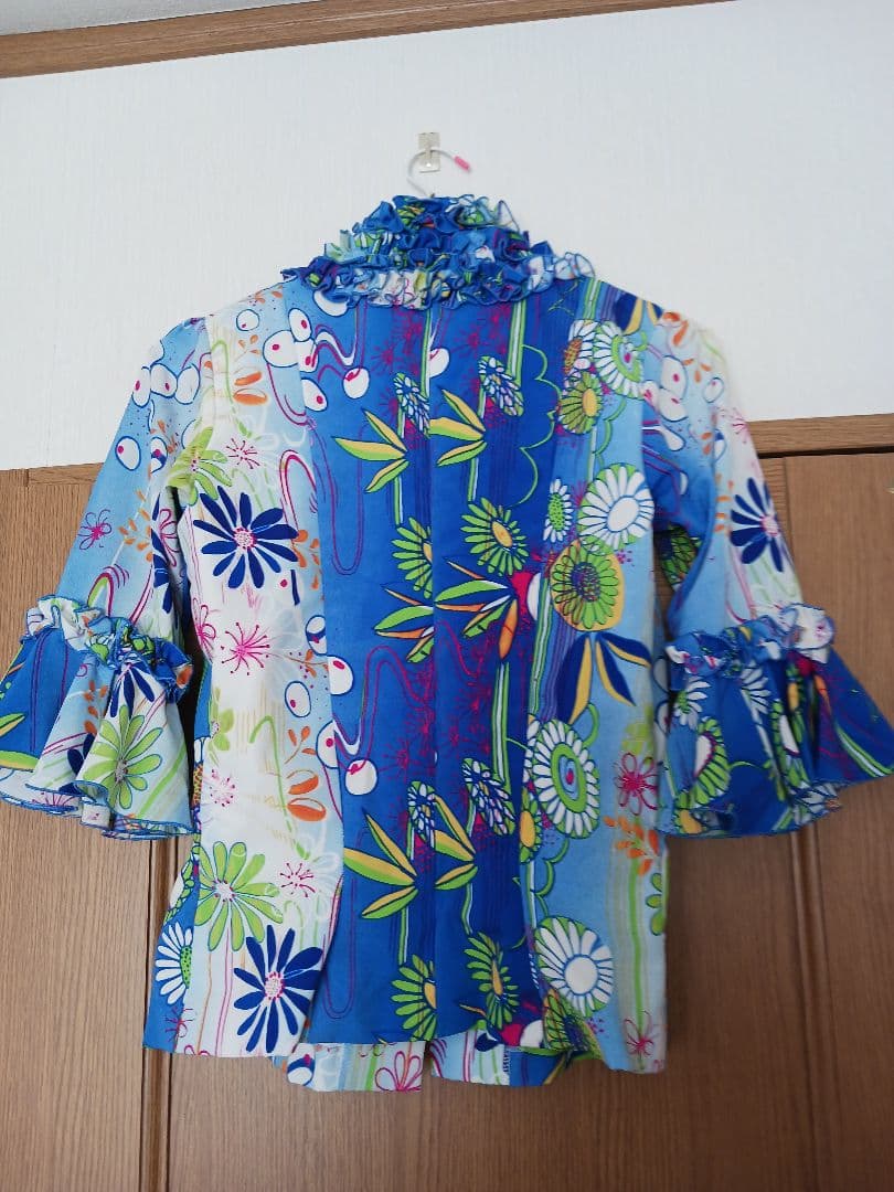 フラメンコドレス 青と花柄 フリル付き