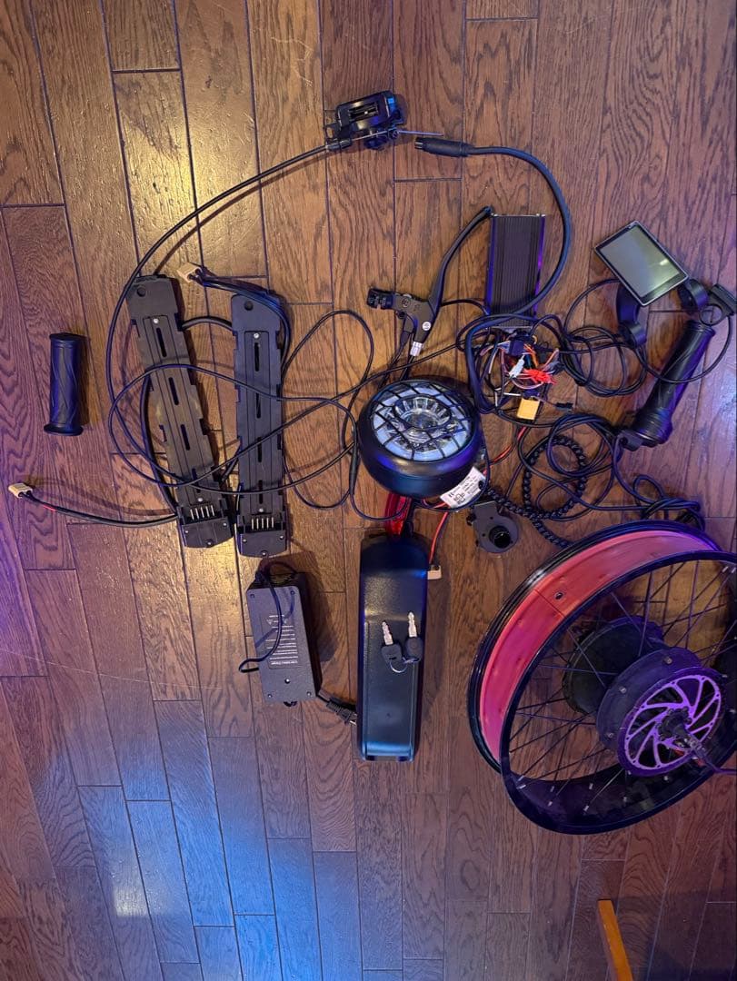 SUPER73 48ah バッテリー　ホイール