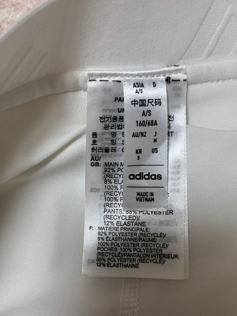 即日発送 M アディダス フルジップ　フーディー　ボンディングスカート 春　白黒