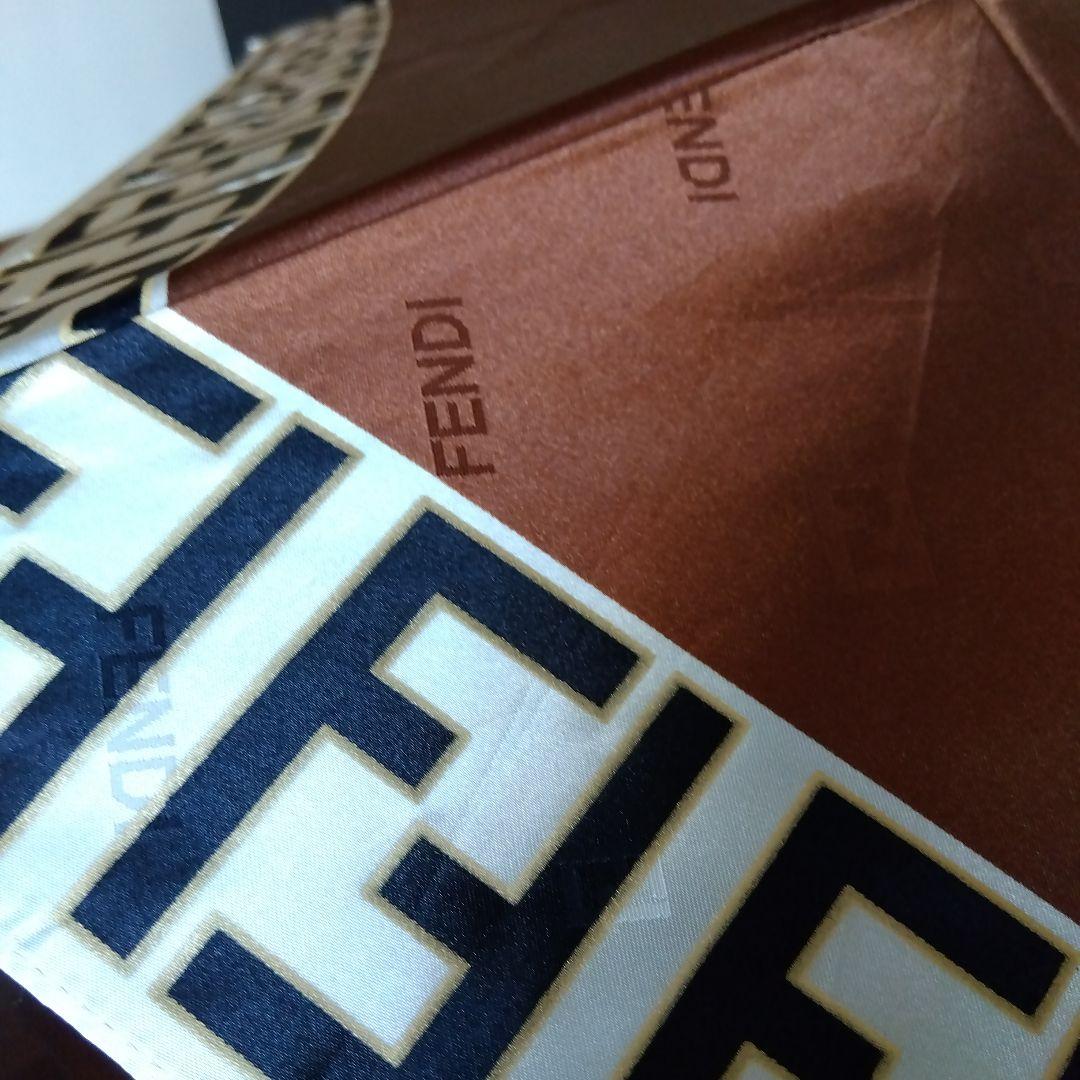 Fendi 傘