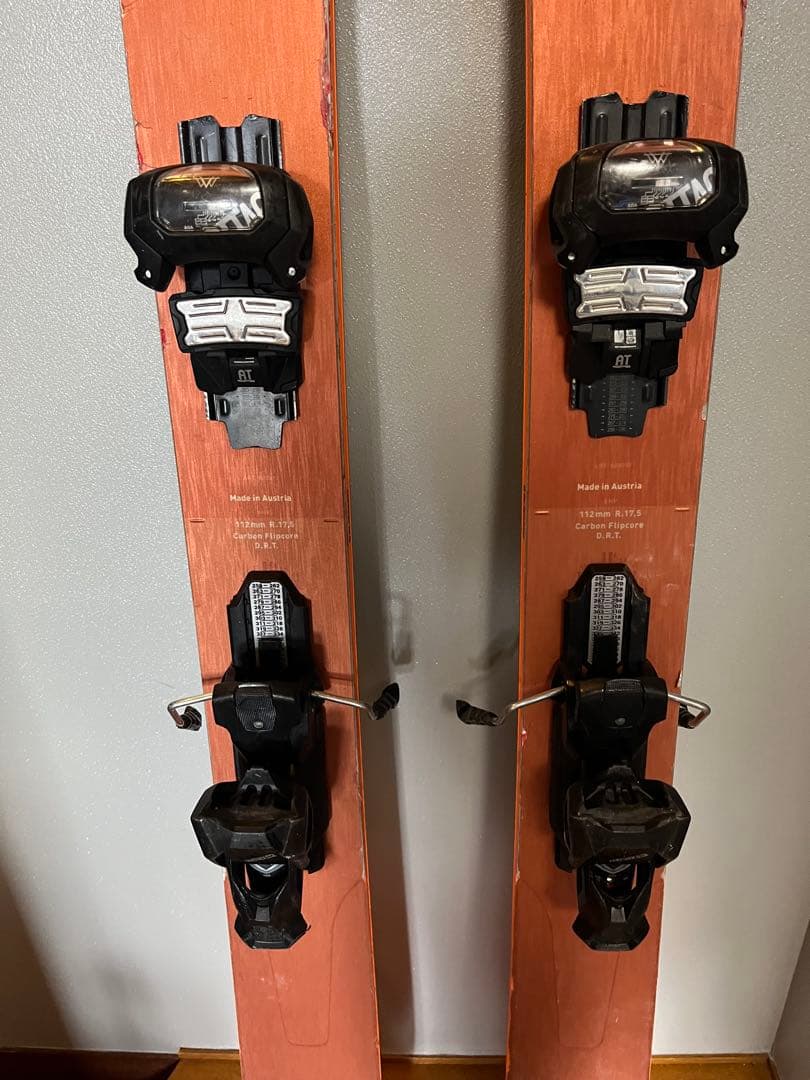 スキー板　BLIZZARDブリザードラスラー11 172cm