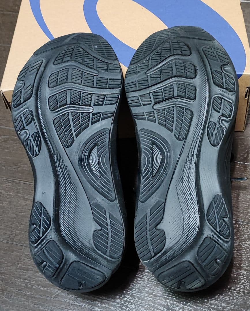 アシックス GEL-KAYANO 32(ゲルカヤノ) 23.5cm