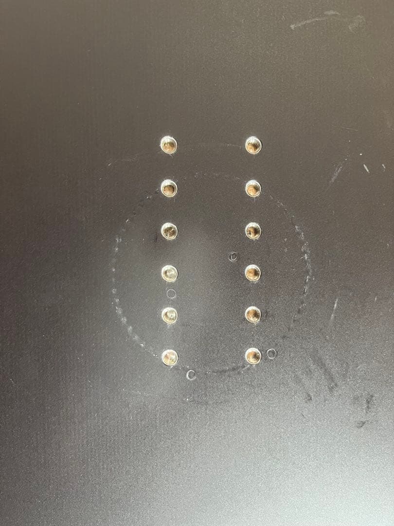 黒いスノーボード ノーズ広形状