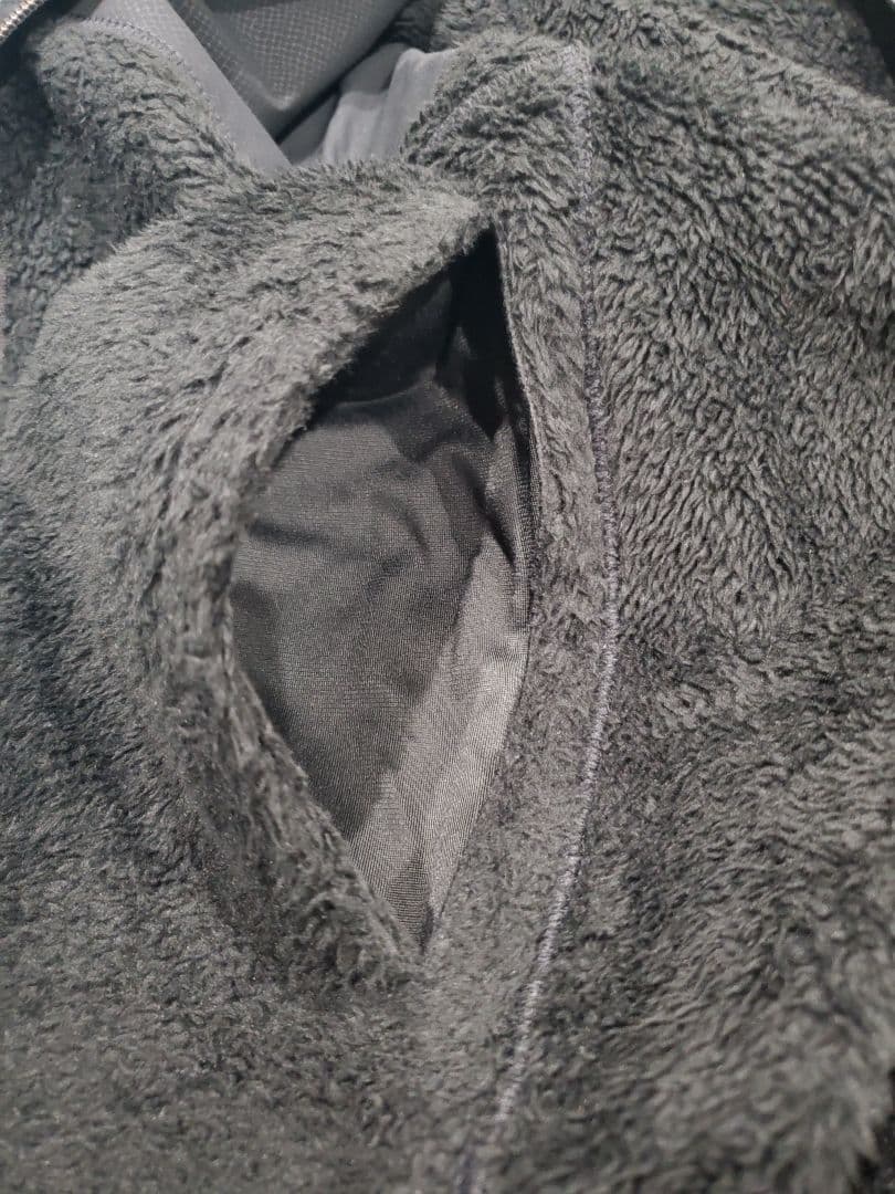 完売品 オークリー REVERSIBLE WIND JACKET