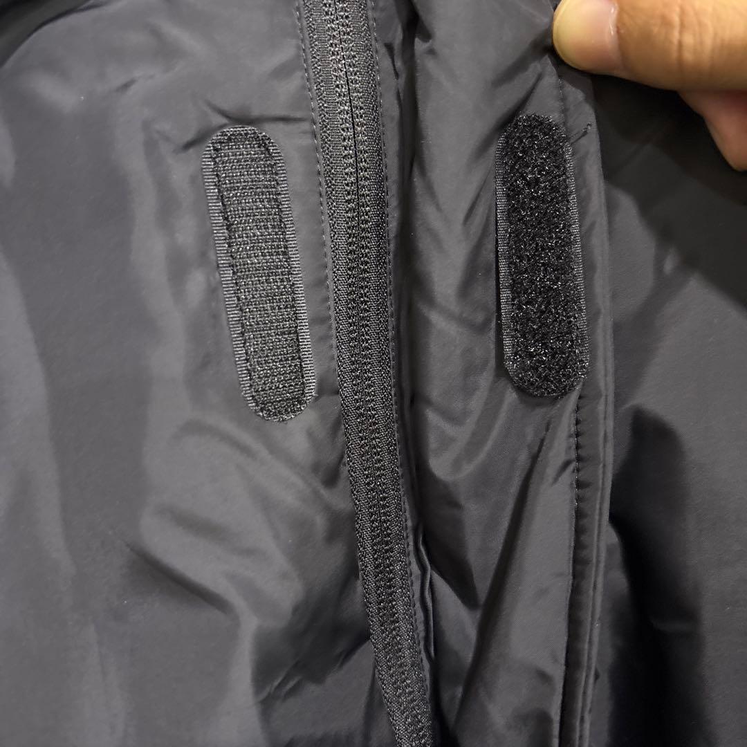 アディダスベンチコート新品Ｌサイズ