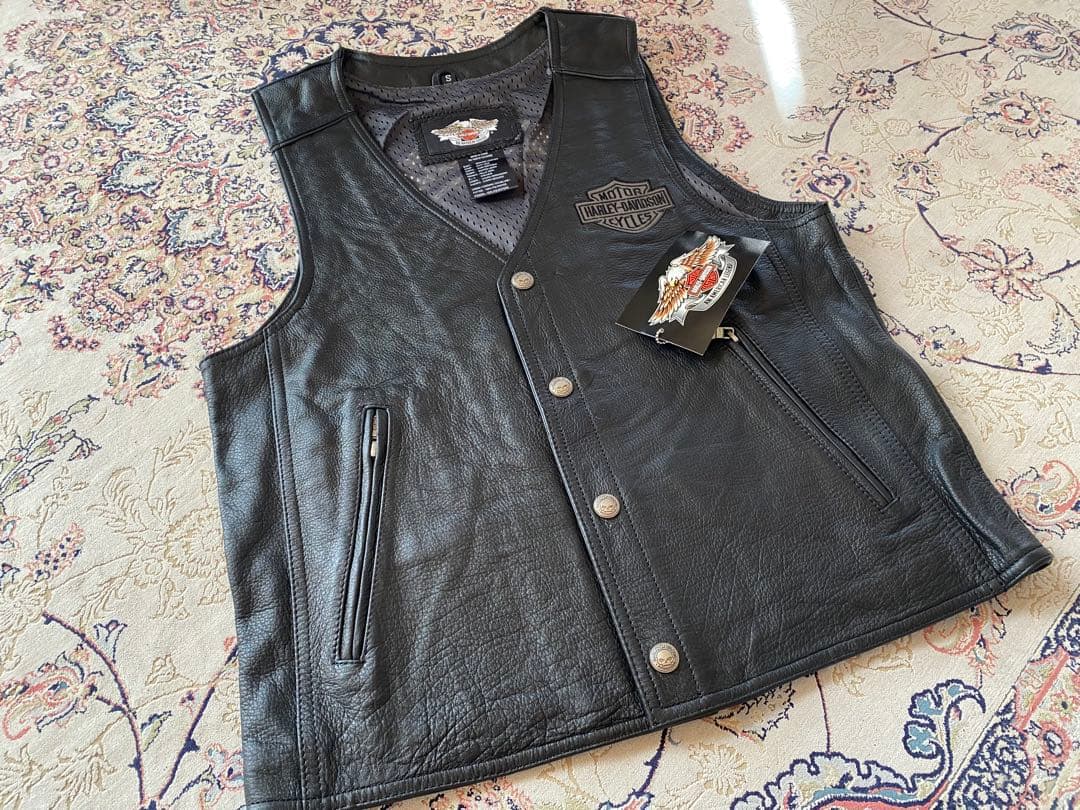 新品未使用Harley-Davidsonレザーベスト スカルデザイン特価現品限り