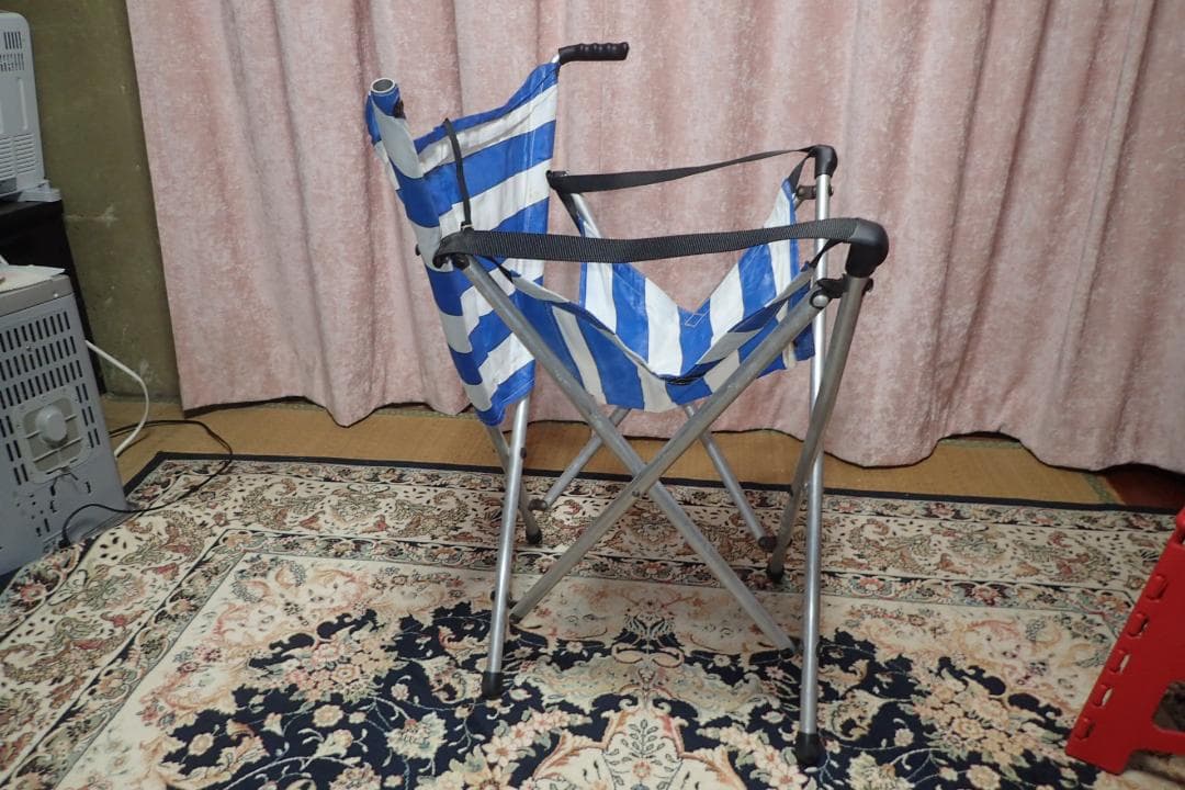 Gadabout アウトドアチェア 青と白ストライプ