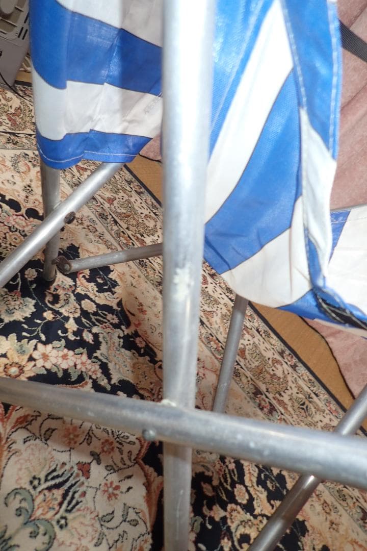 Gadabout アウトドアチェア 青と白ストライプ