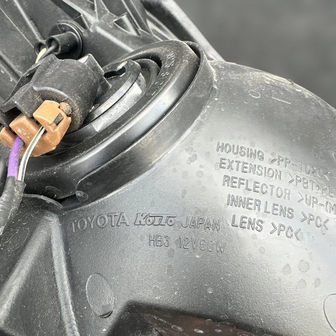 トヨタ プリウス 30系 ヘッドライト左右 KOITO 47-29
