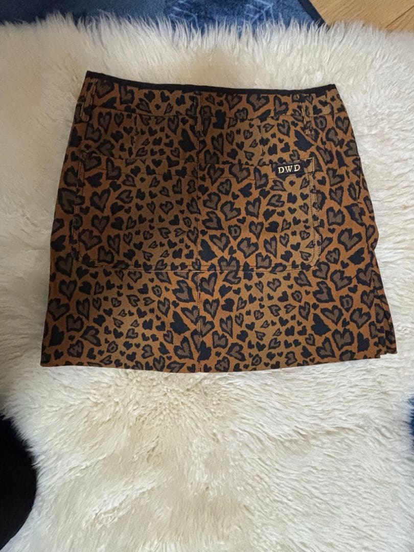 ダンスウィズドラゴンサイドプリーツ付きスカート新品