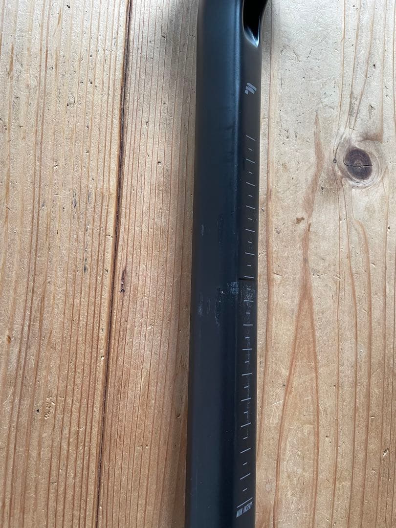 focus izalcomax カーボン　シートポスト　フォーカス　純正