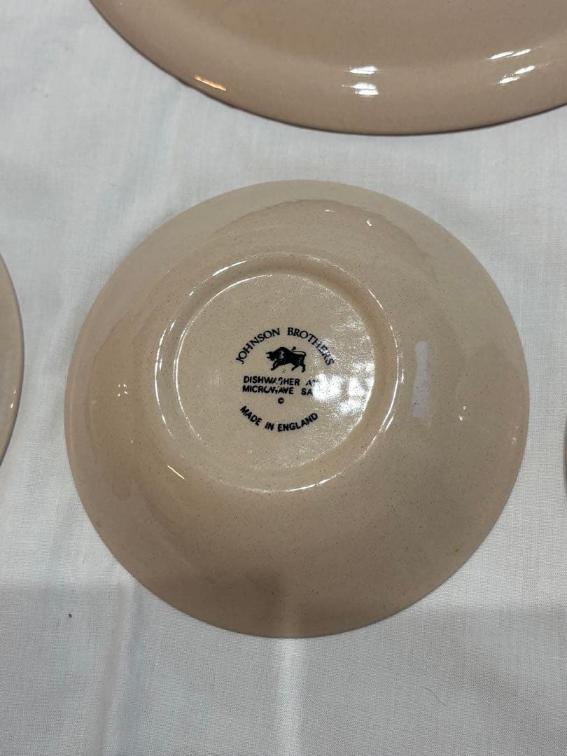 ジョンソンブラザーズ　Johnson Brothers 食器　赤