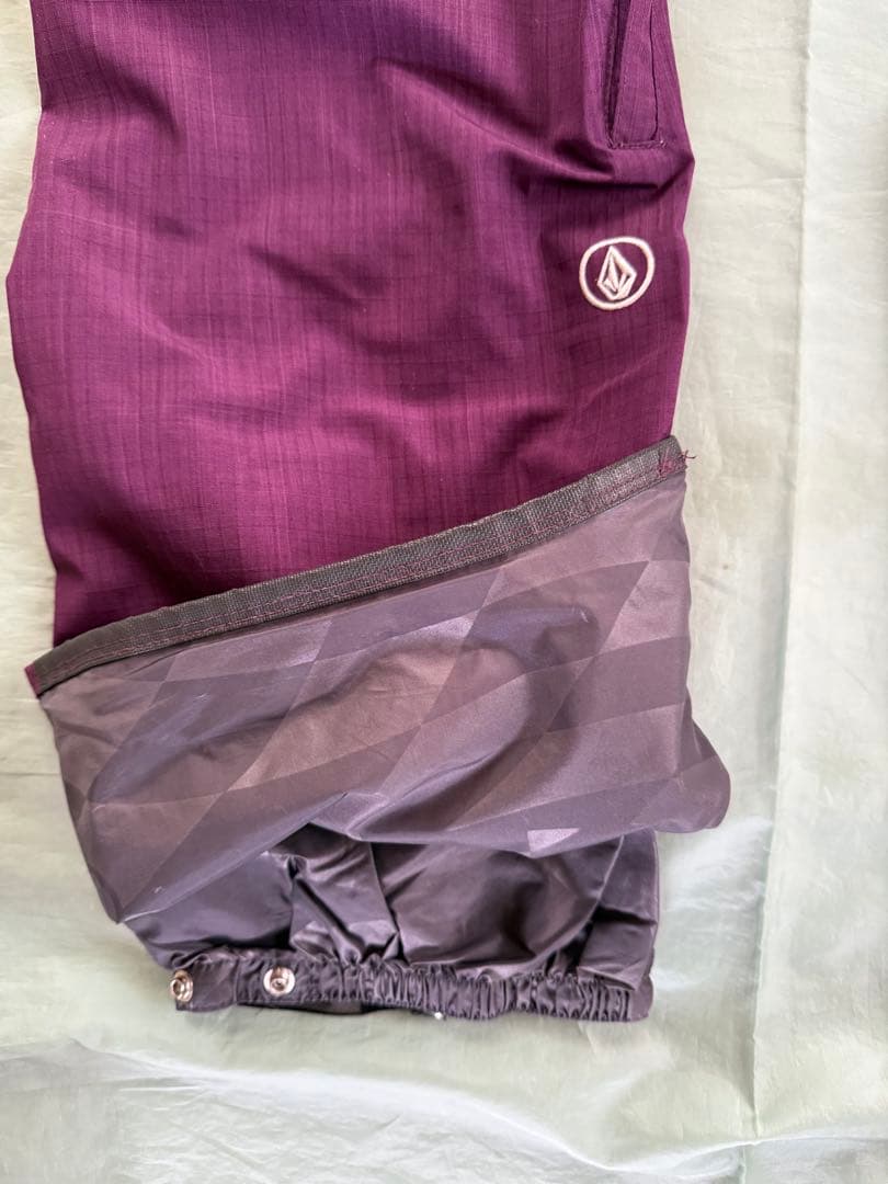 Volcom / ボルコム ジュニア用 スノーボードウェア　新品限定モデル