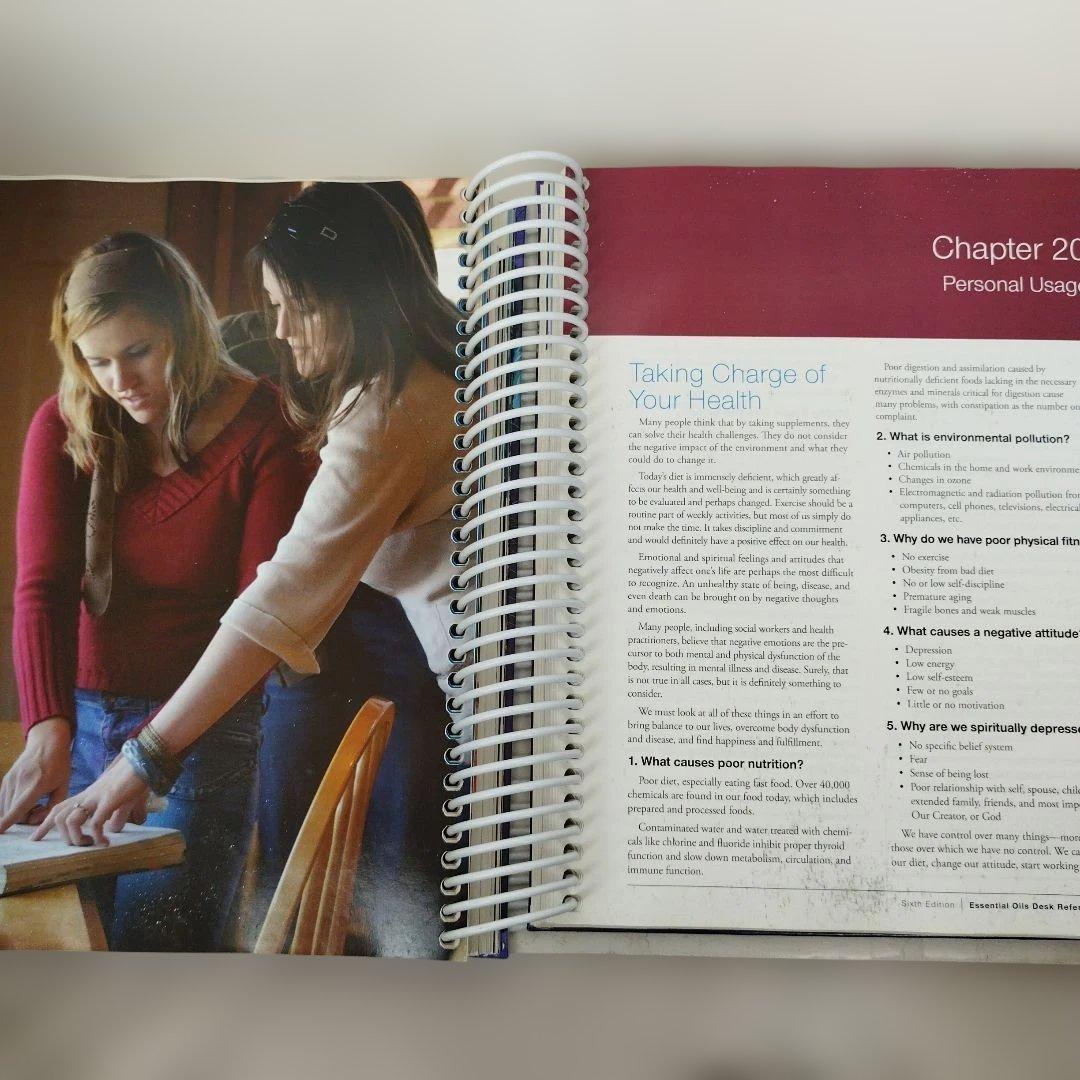 エッセンシャルオイル　デスクレファレンス　第6版　英語版