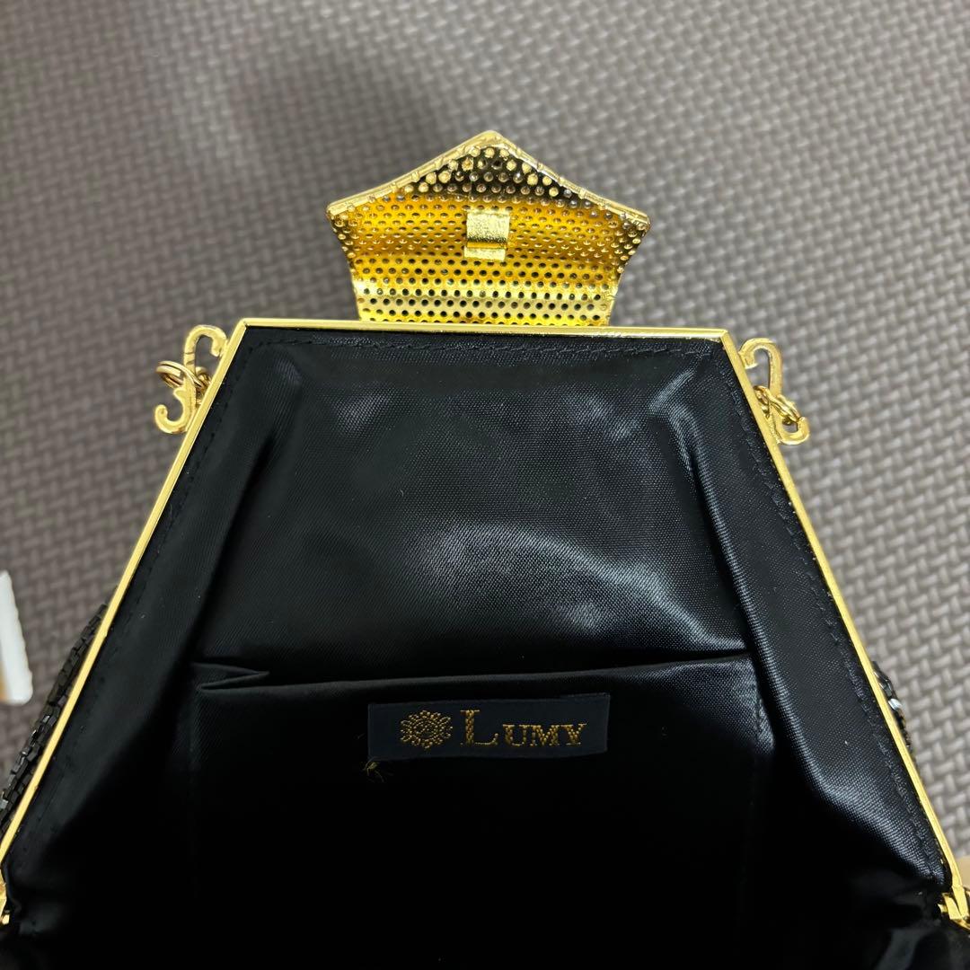 LUMY♡ビーズ装飾　黒　バッグ　留め具　チェーン　ブラック　パーティー