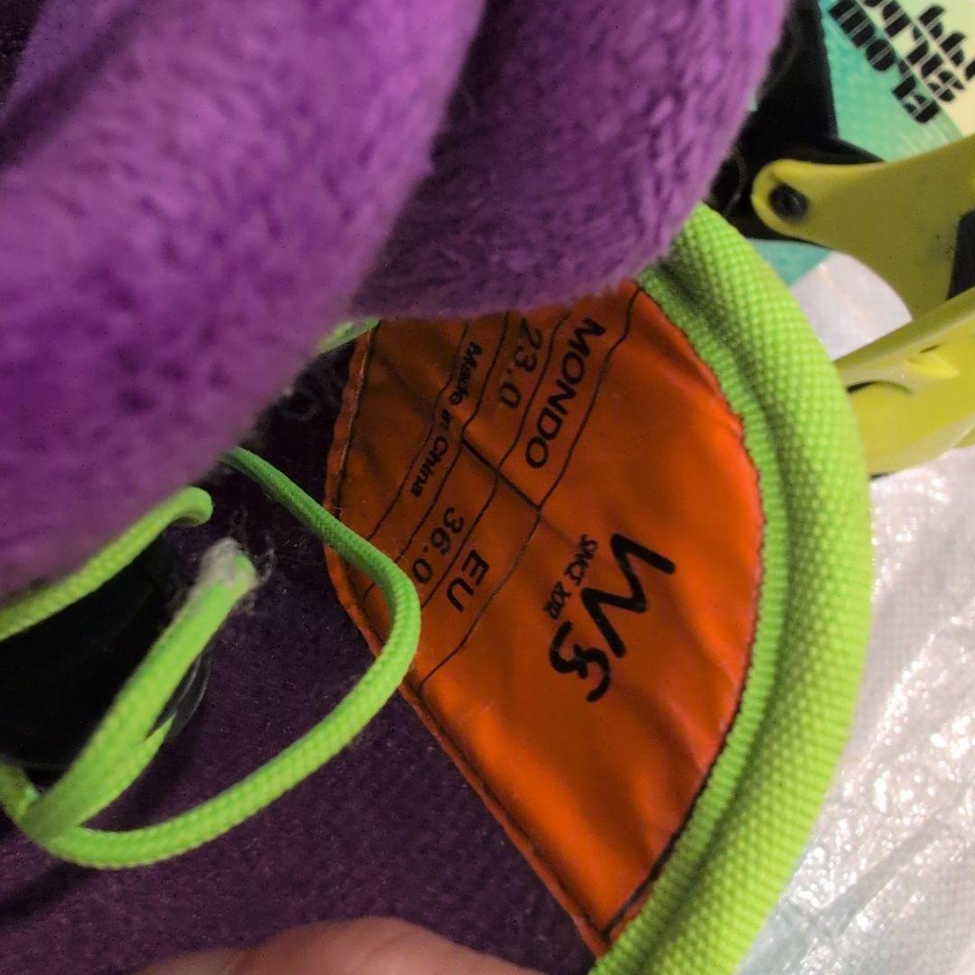 カラフルスノーボードとブーツセット