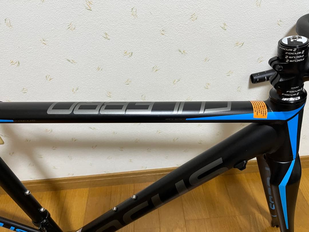 FOCUS ロードバイクフレーム 軽量アルミ