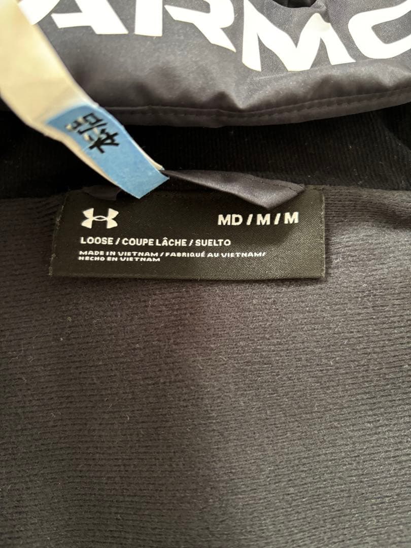 【美品】アンダーアーマー ベンチコートM