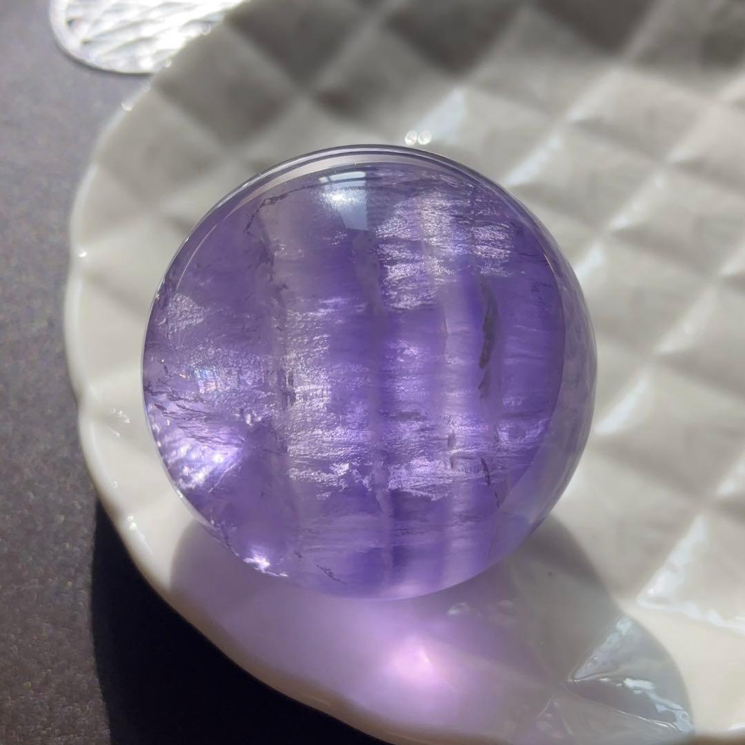 天然石 高透明 セリサイト イン フローライト スフィア パープル a513