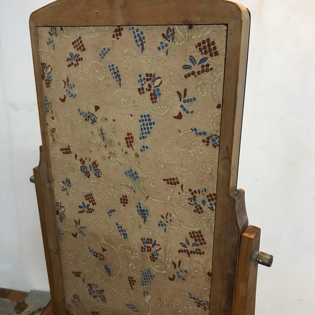 ヴィンテージ　木製　鏡台　ドレッサー　レトロな　しっかりとしたつくり　雰囲気ある