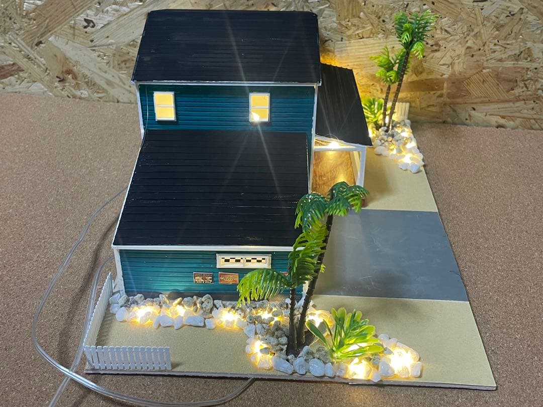 hiro　1/64★ジオラマ 【アメリカンガレージハウスとガレージ】