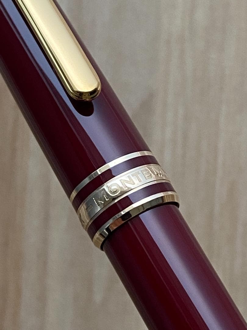 未使用に近い モンブラン 144 万年筆 14K(F)ボルドー 新品コンバーター