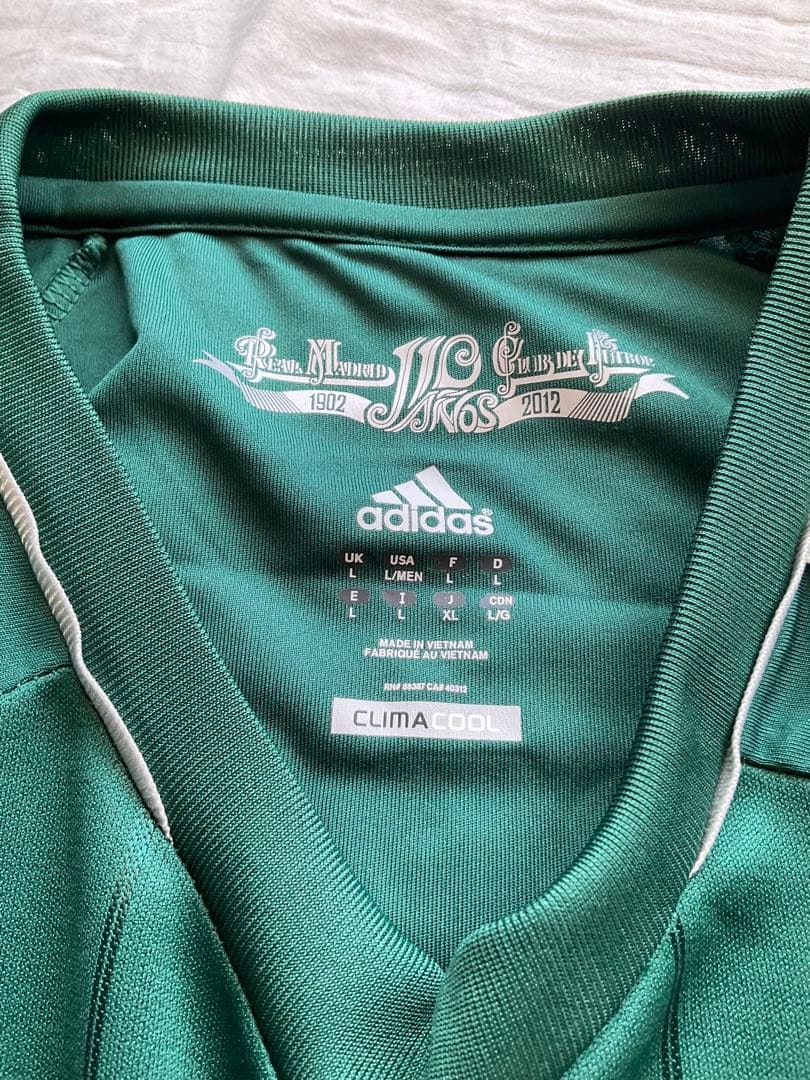 レアル・マドリード MODRIĆ 19 シャツ