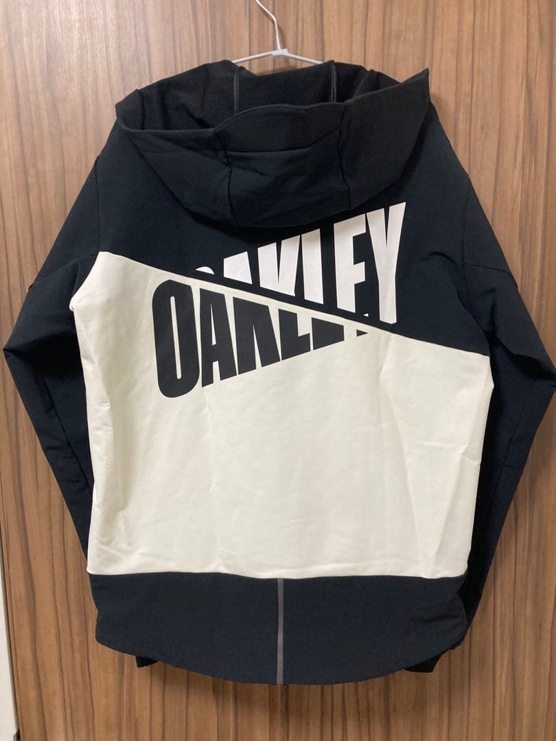 Oakley Softshell Jacket 日本Lサイズ ブラックホワイト
