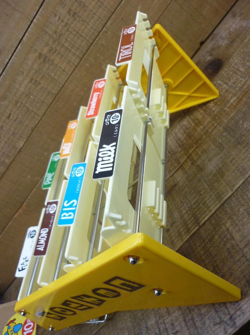 d*9様 昭和レトロ 未使用品 チロルチョコ 専用ディスプレイセット ４段陳列ケ