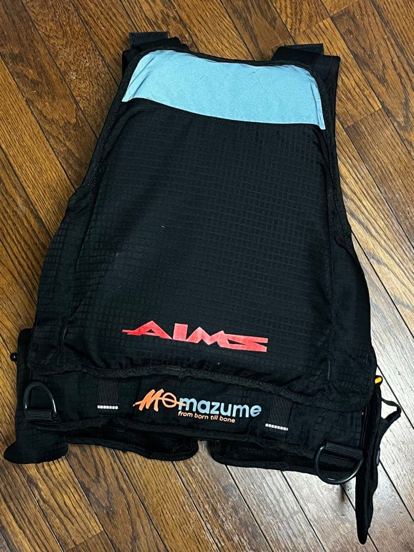 mazume × AIMS ライフジャケット