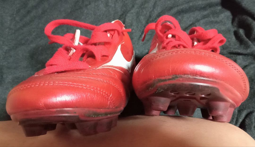 モレリア　Mizuno レッド スパイクシューズ