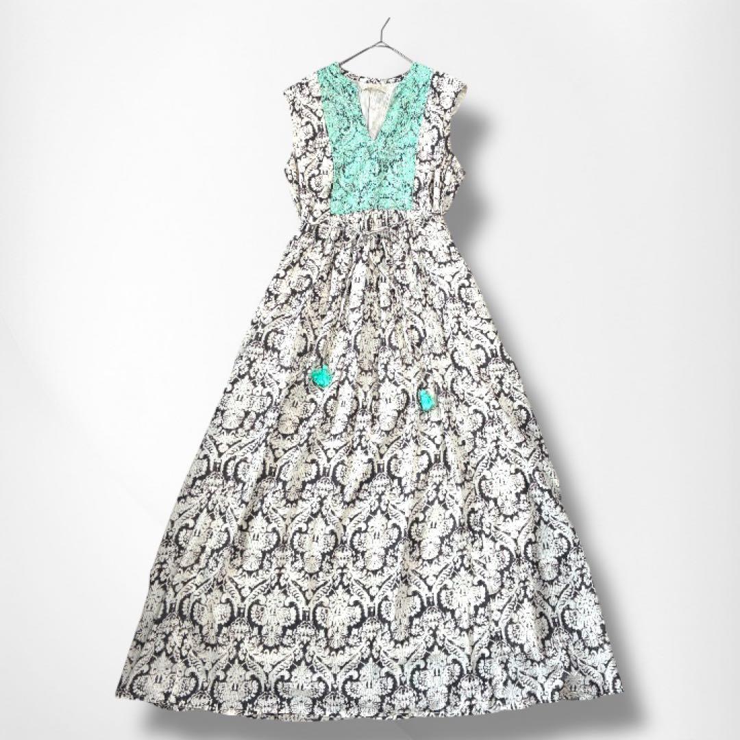 近年モデル✨ヌキテパ　エンブロイダリーノースリーブドレス　ロングワンピース