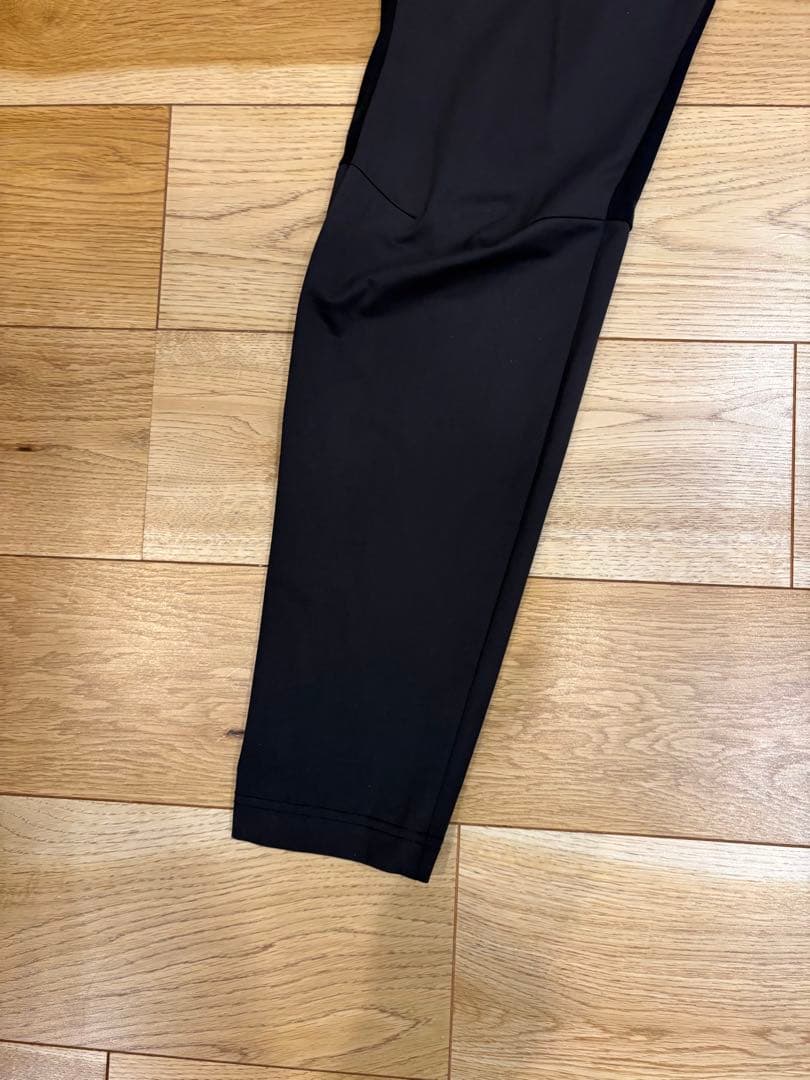 ASICS トレーニングウェア　上下セット　裏起毛 人気