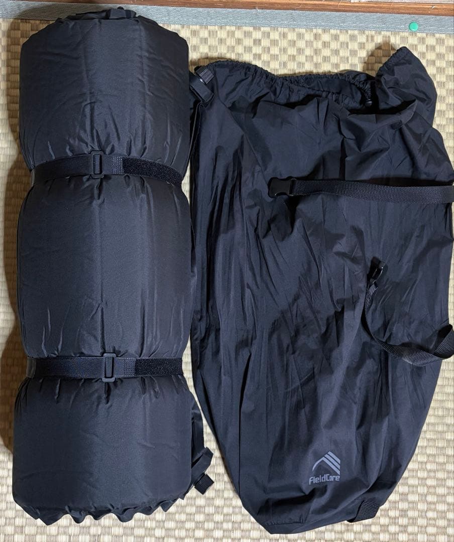 ワークマン　FieldCore ブラック 10cmインフレーターマット②