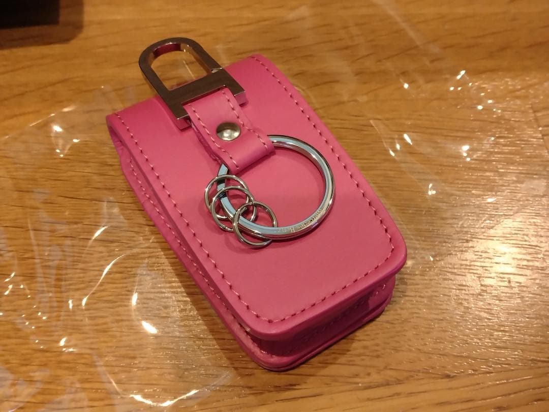 yukachel様メルセデスベンツ 純正 キーカバー 牛革 GEN8 pink