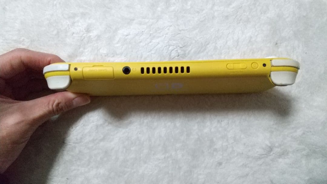 Nintendo Switch Lite イエロー 本体 動作品 液晶キズなし