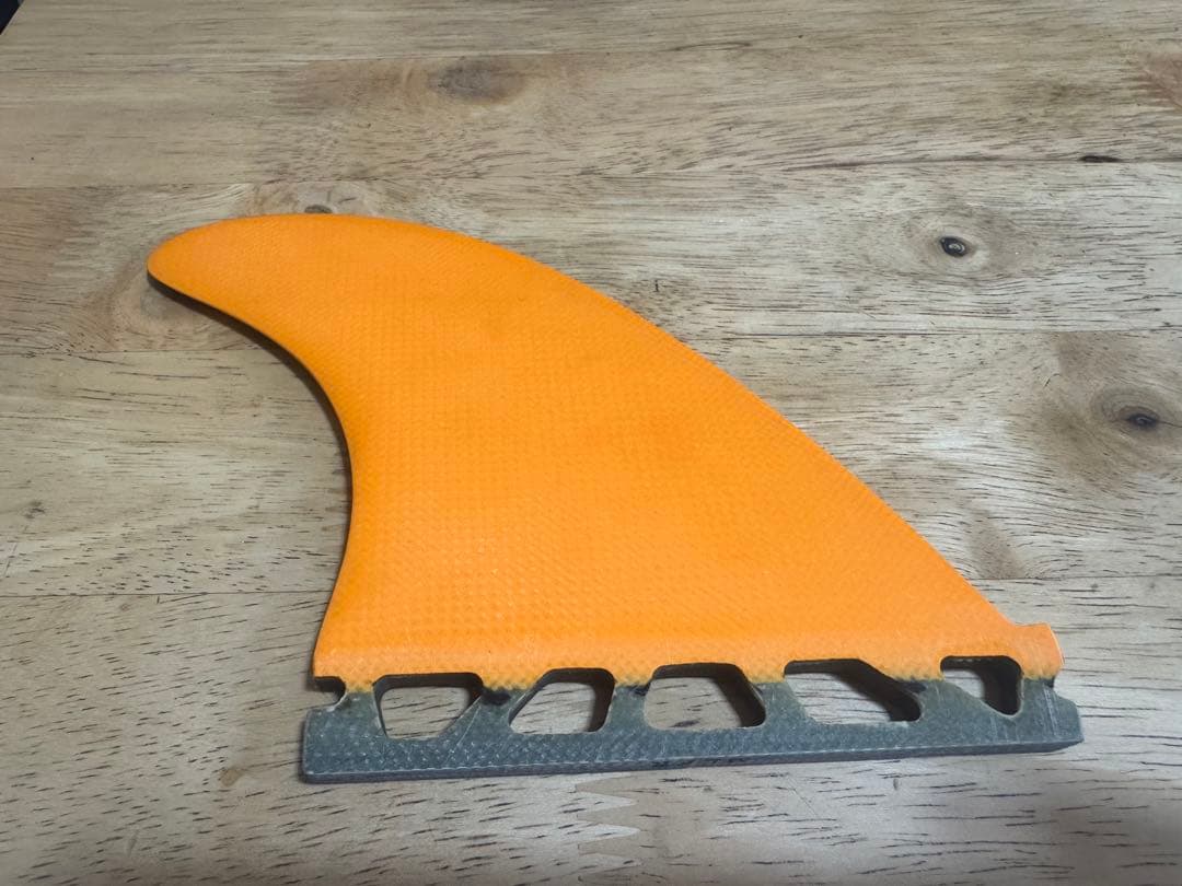 フューチャーフィン　futures fin トライフィン