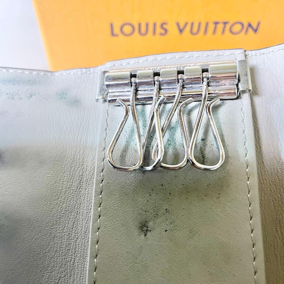 LOUIS VUITTONモノグラムマヒナ ミュルティクレ4 4連 キーケース