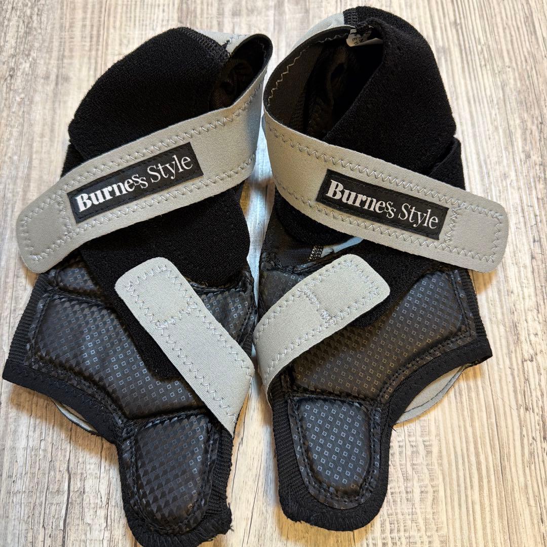 BurnesStyle用 グローブ＆シューズ Mサイズ 美品 定価14,300円