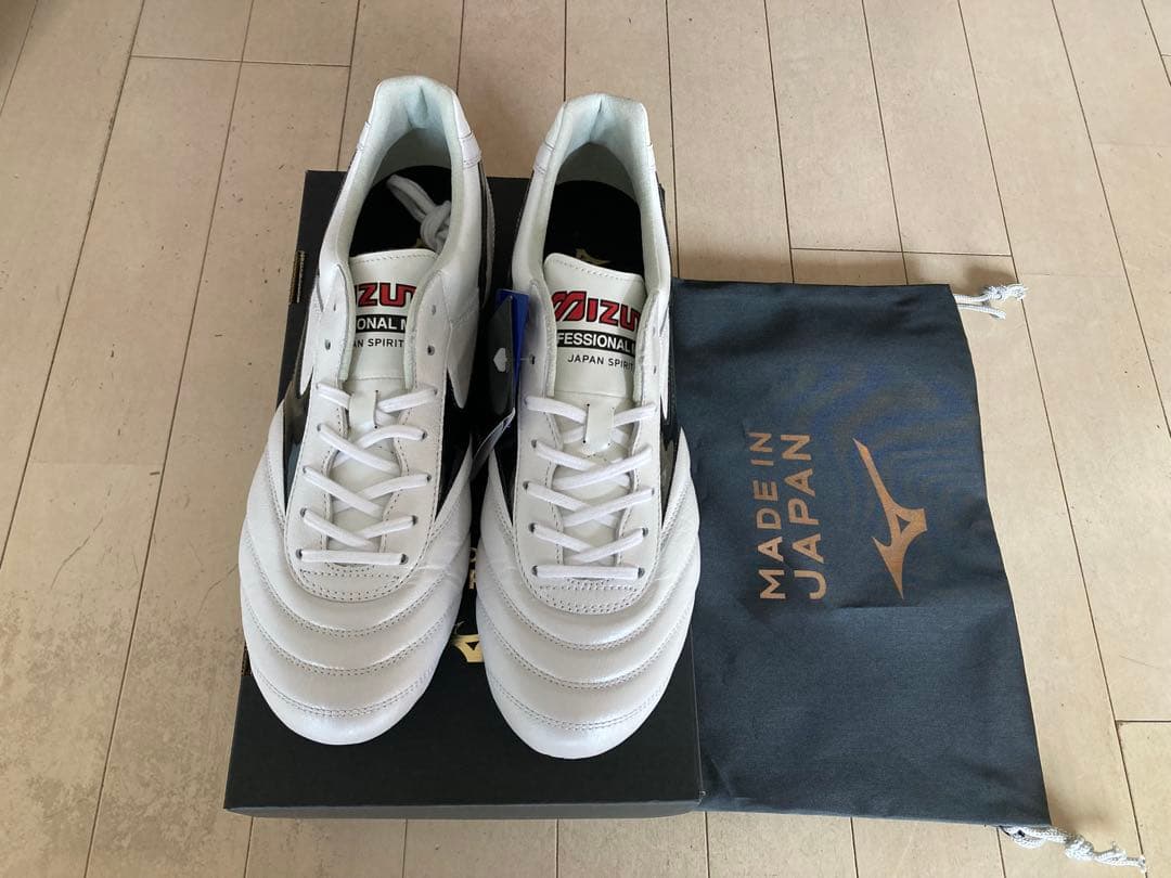 モレリア2ジャパン　ノーマルステッチ　白　26.0㎝　新品。