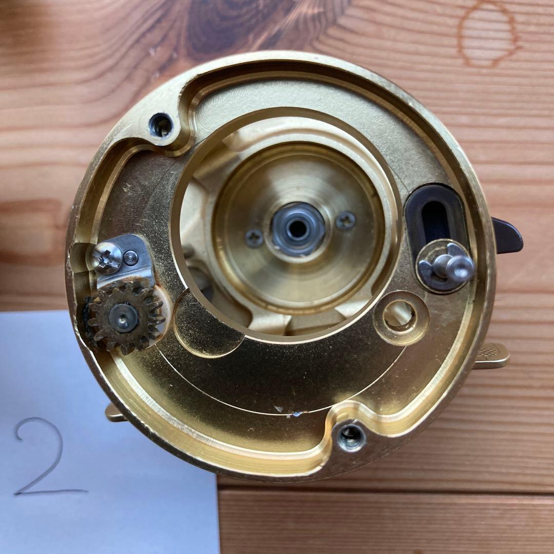 シマノSHIMANOカルカッタ 51XT 左 レフト 渓流 ベイトフィネス #2