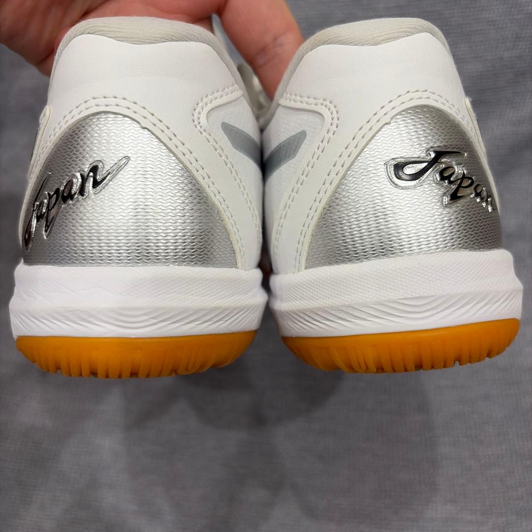 【美品】ASICS バレーボールシューズ ローテジャパンライト ホワイト26cm